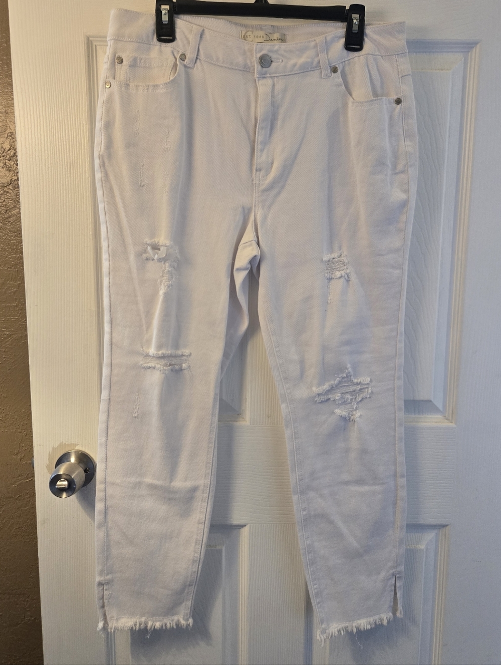 NWOT White Jeans - Distressed High-Rise